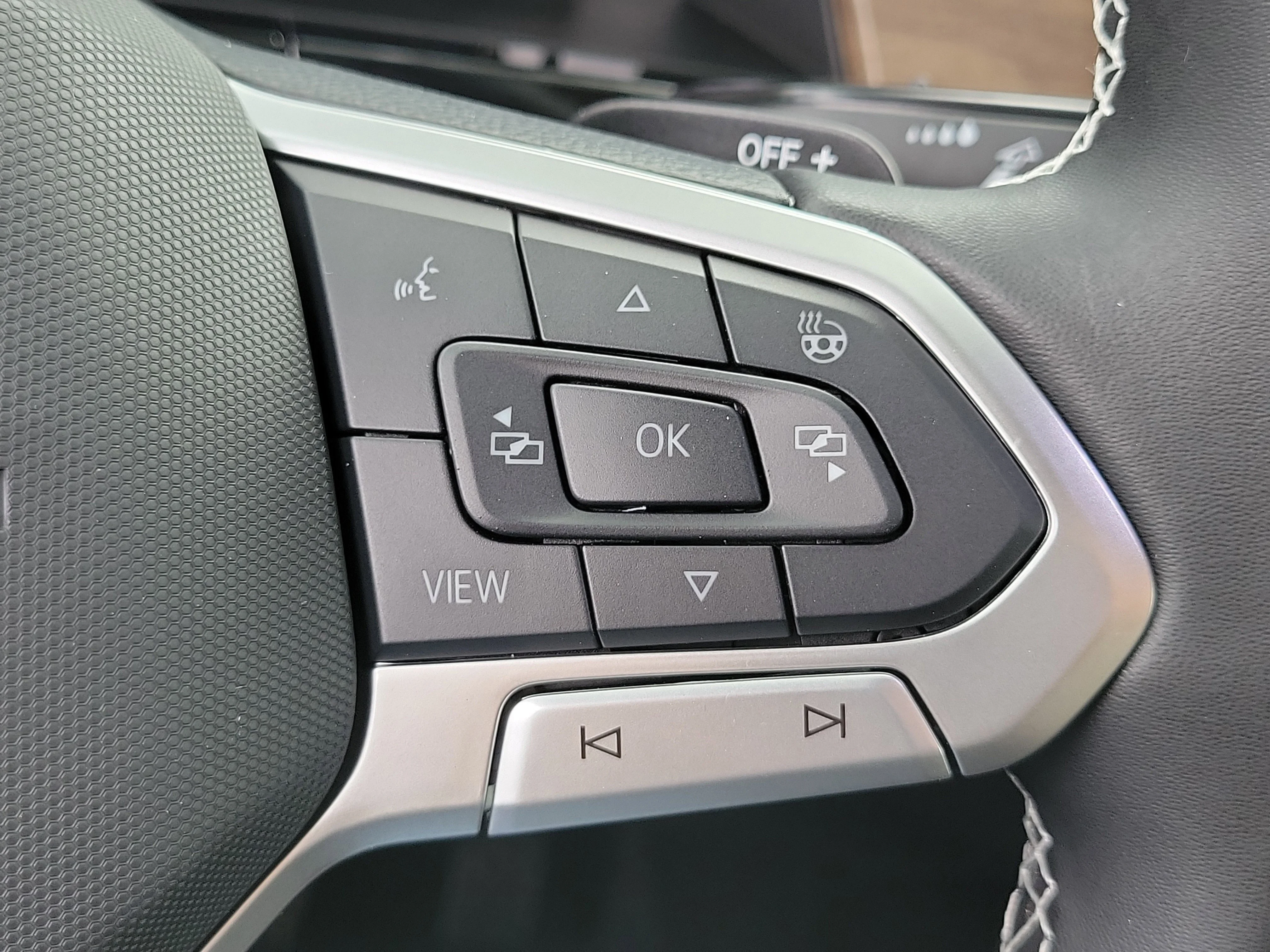 2026 Volkswagen Atlas SE w/Tech - Photo 23