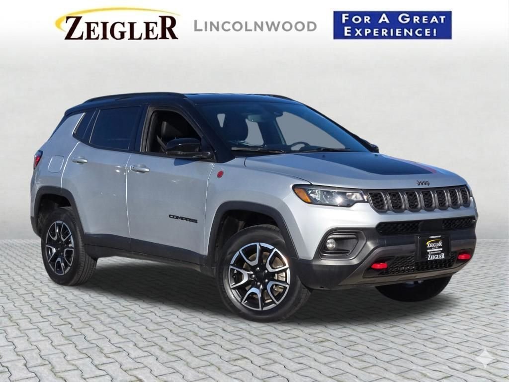 Used 2024 Silver Jeep Trailhawk image 1