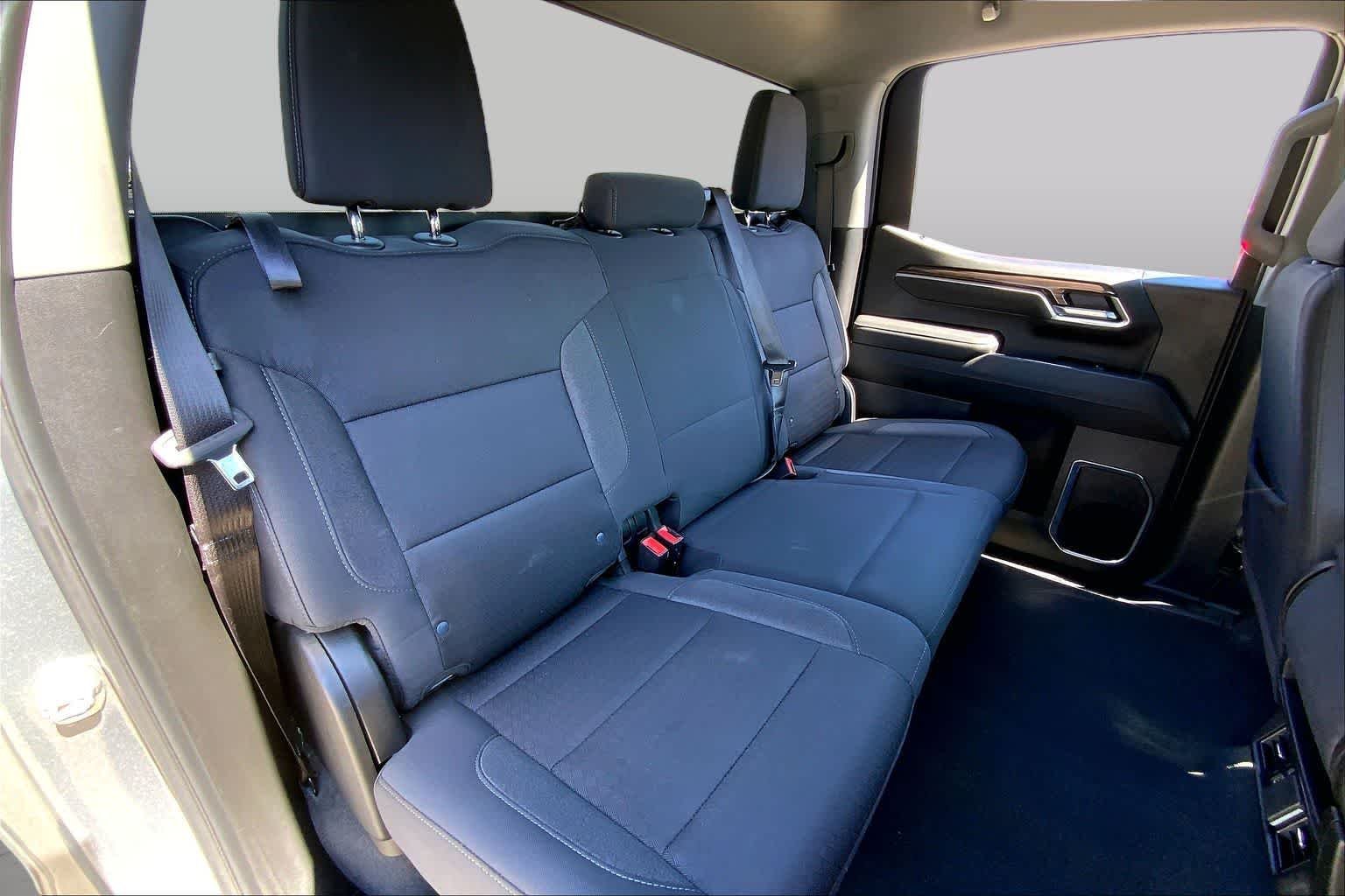 Used 2025 Sterling Gray Metallic Chevrolet LT image 32