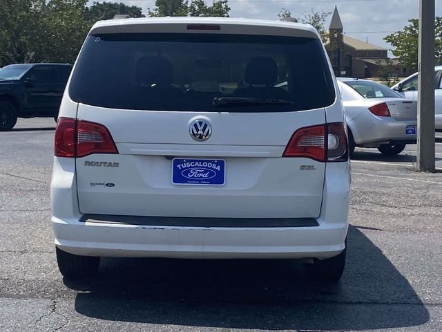 Used 2012 White Volkswagen SEL image 4