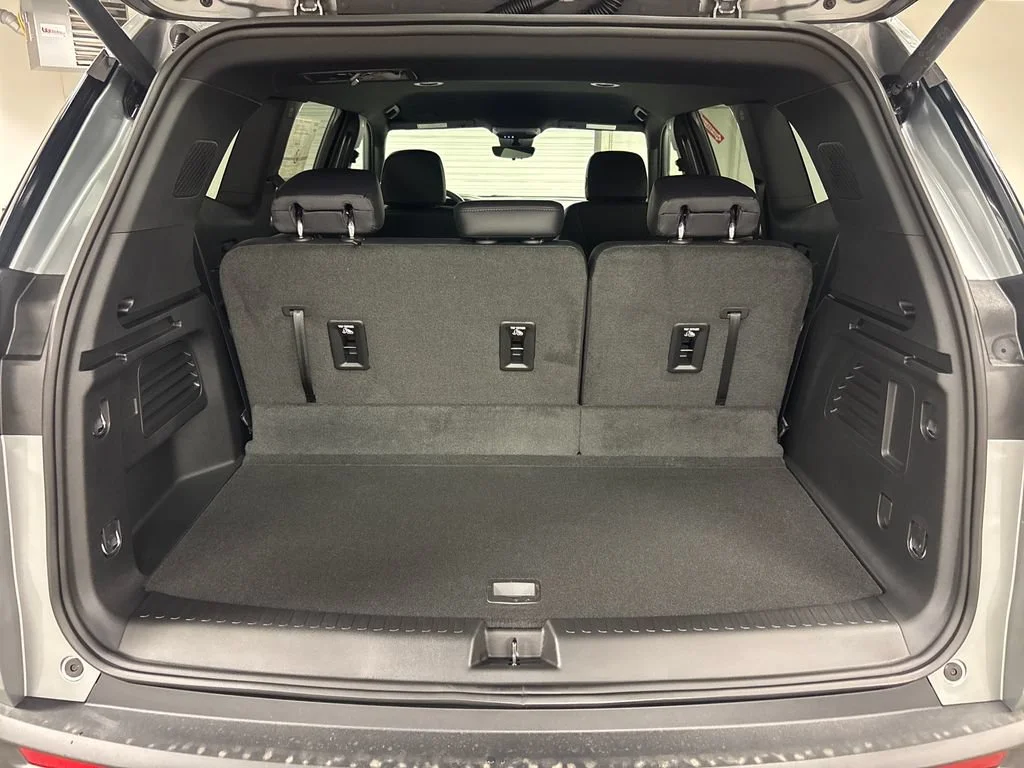 2026 GMC Acadia Elevation - Photo 17
