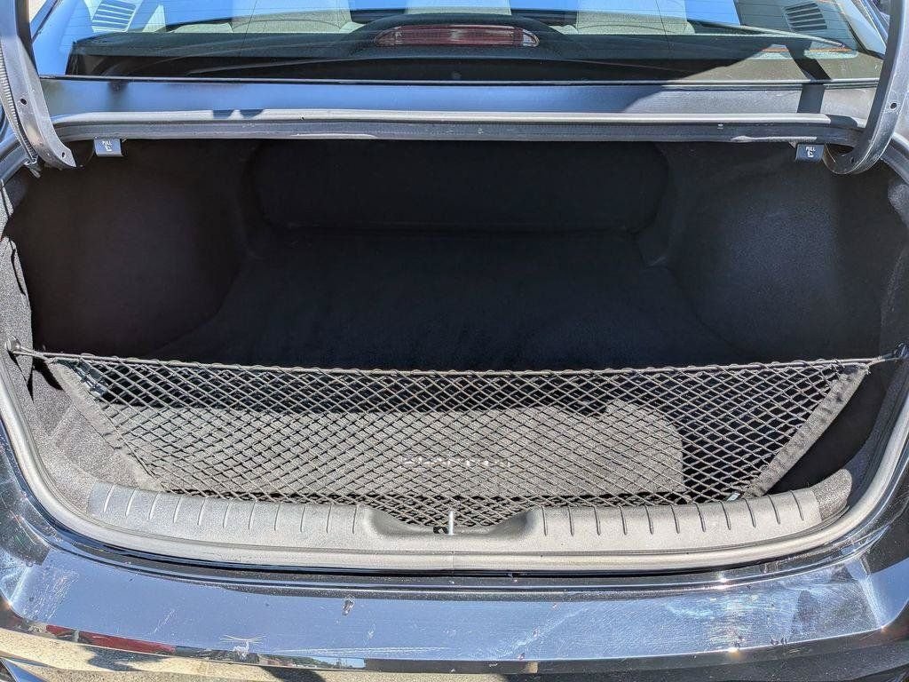 Used 2022 Black Hyundai SE image 8