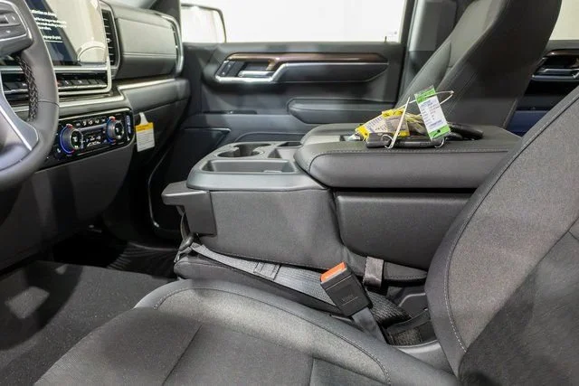 2026 Chevrolet Silverado 1500 LT - Photo 14