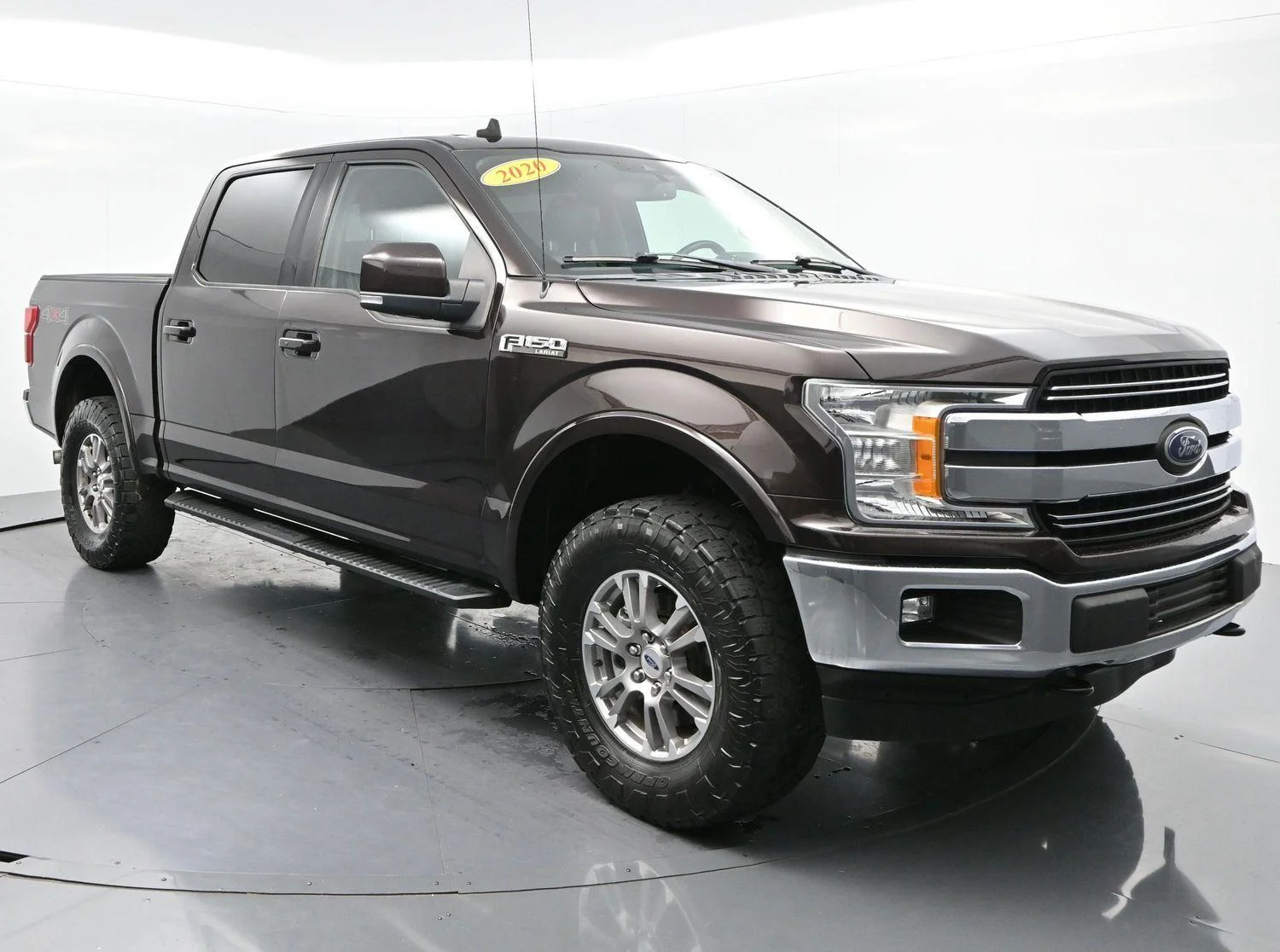 Used 2020 Magma Red Ford LARIAT image 2