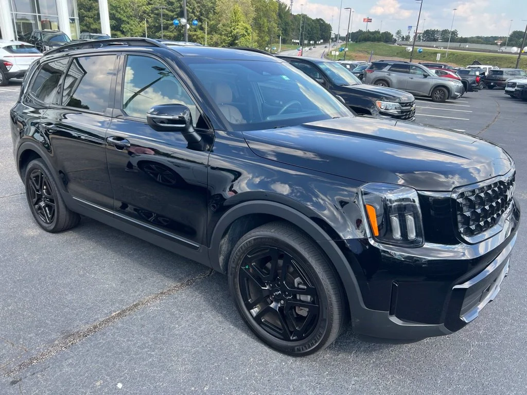 Used 2024 Black Kia EX X-Line image 6