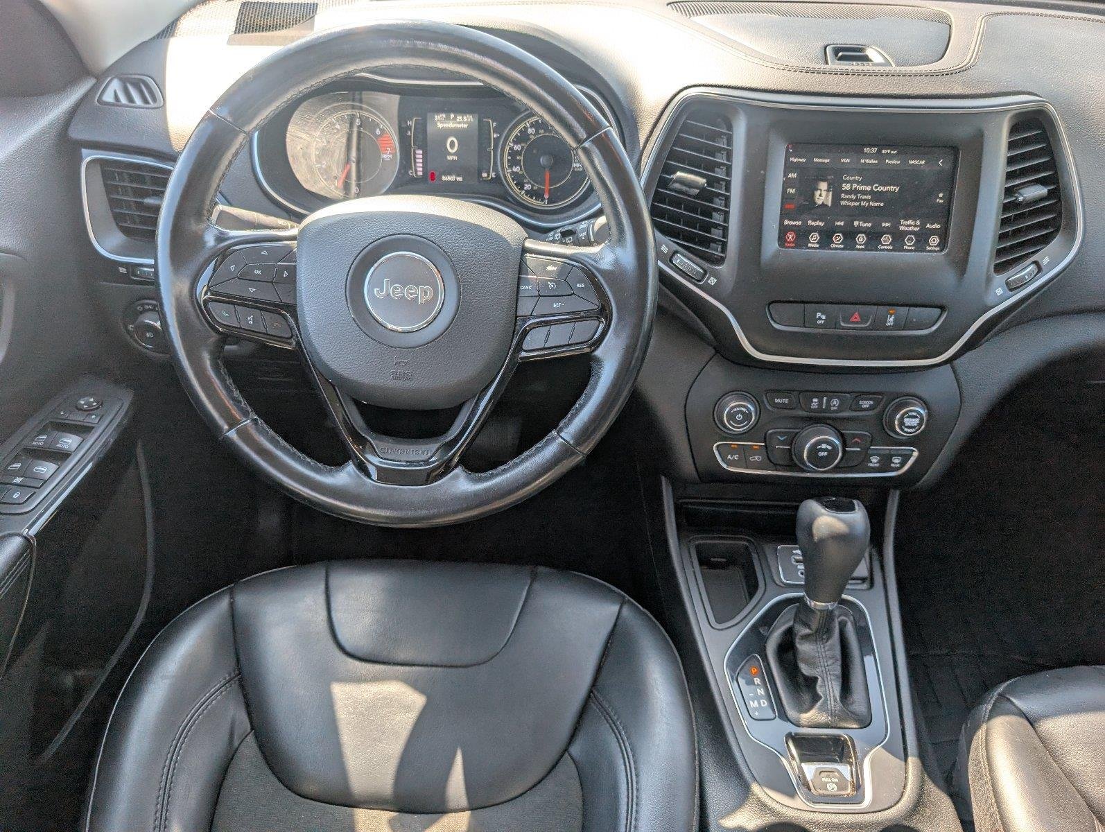 Used 2021 Diamond Black Crystal Pearlcoat Jeep Altitude image 32