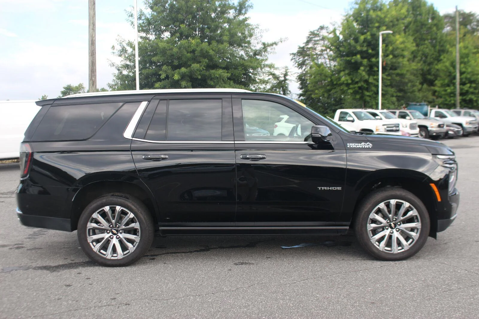 Used 2025 Black Chevrolet High Country image 8