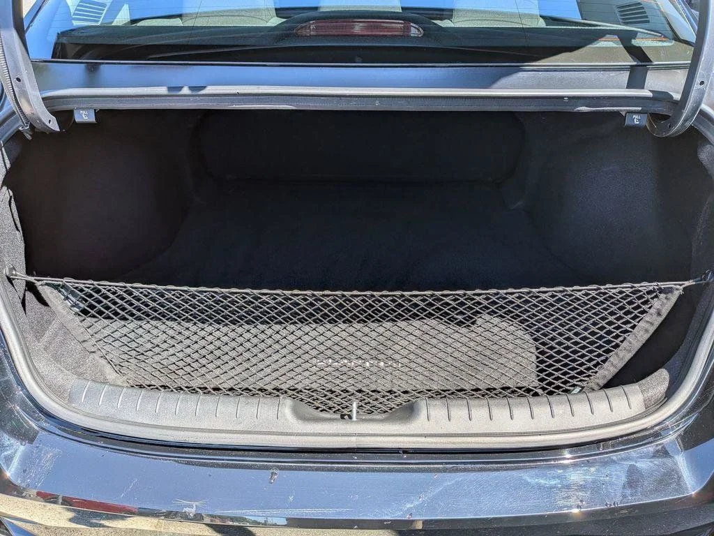 Used 2022 Black Hyundai SE image 8