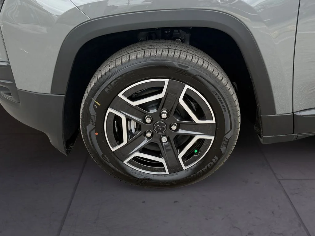 New 2026 Gray Jeep Laredo image 9