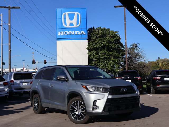 2017 Toyota Highlander SE