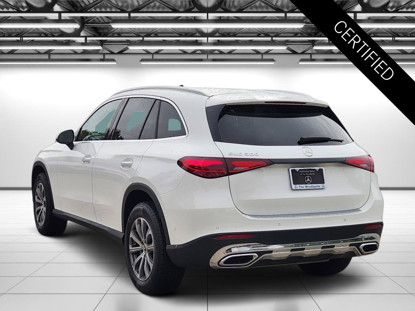 Certified Used 2023 Polar White Mercedes-Benz GLC 300 image 7