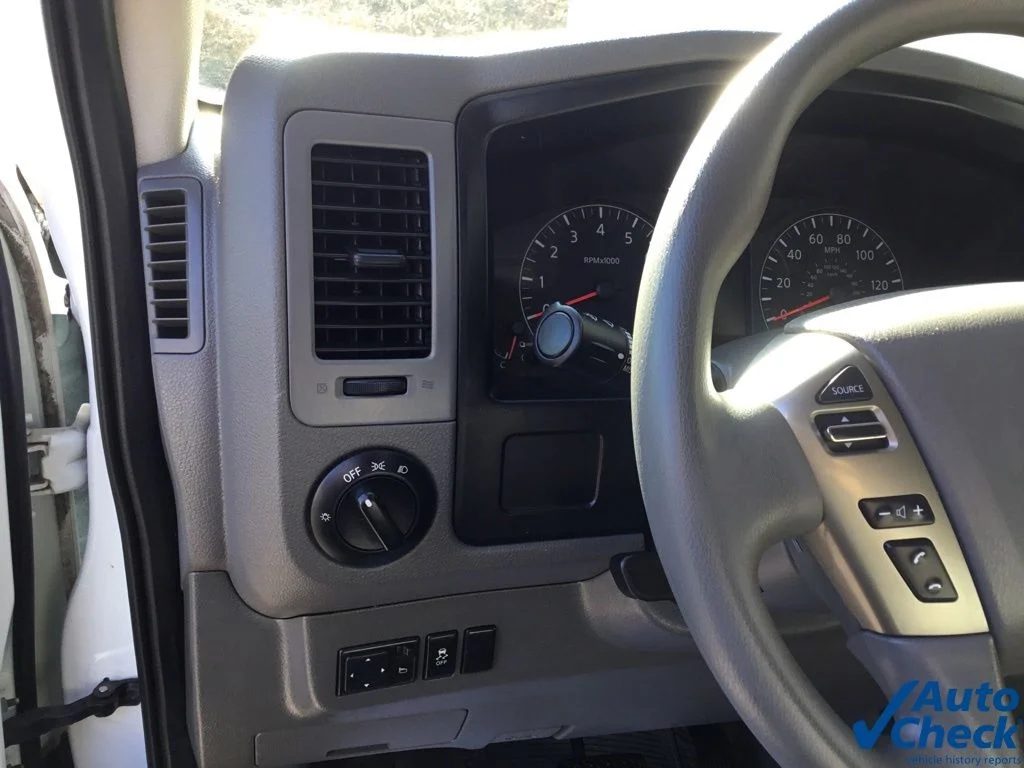 2015 Nissan NV Passenger SV - Photo 20