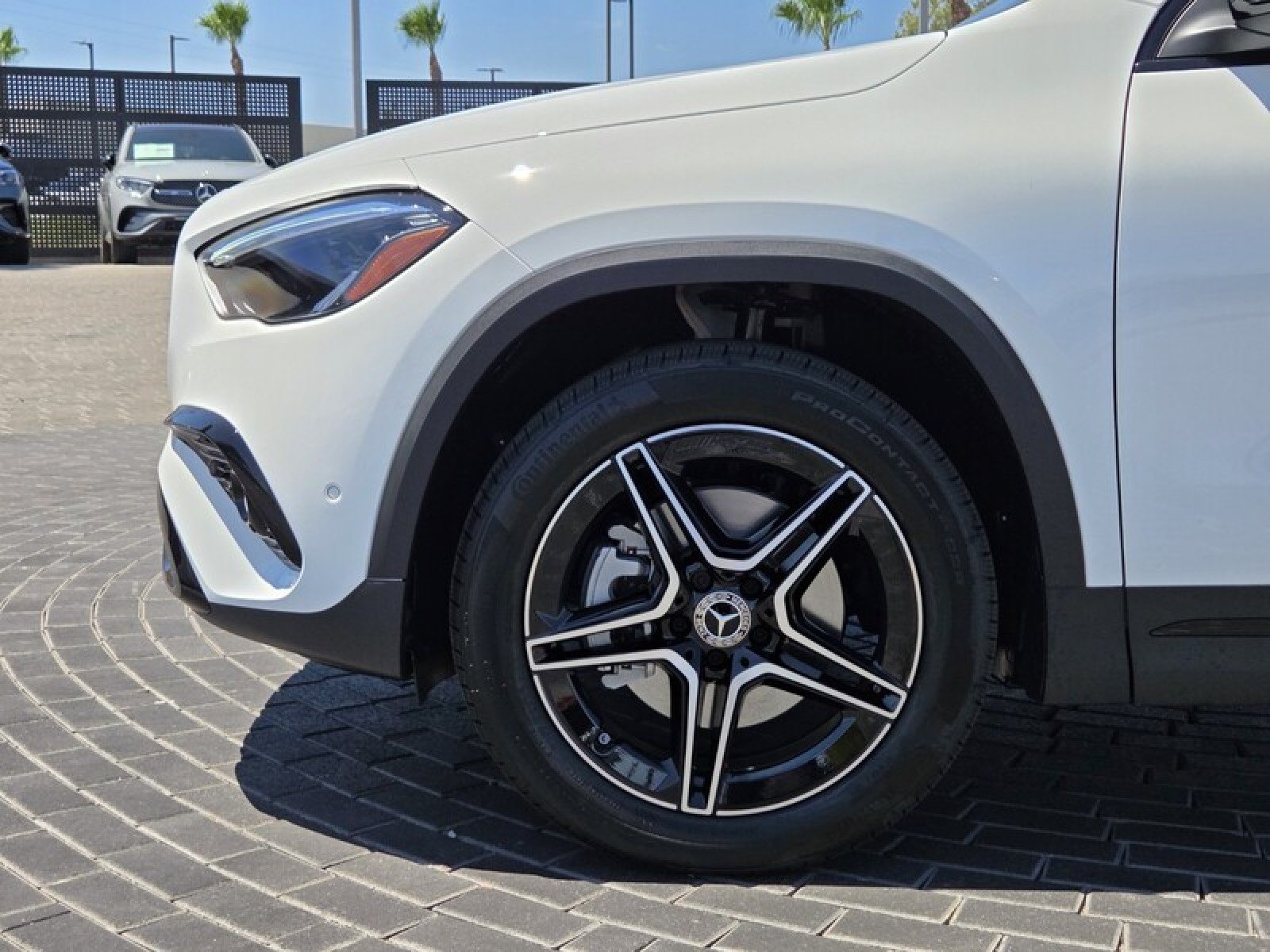 New 2026 Polar White Mercedes-Benz GLA 250 SUV image 10