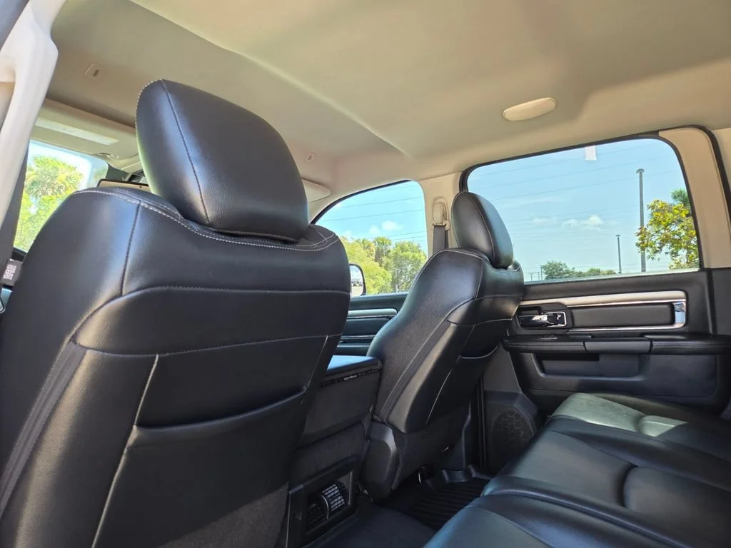 Used 2018 Brilliant Black Crystal Pearlcoat Ram Laramie image 23