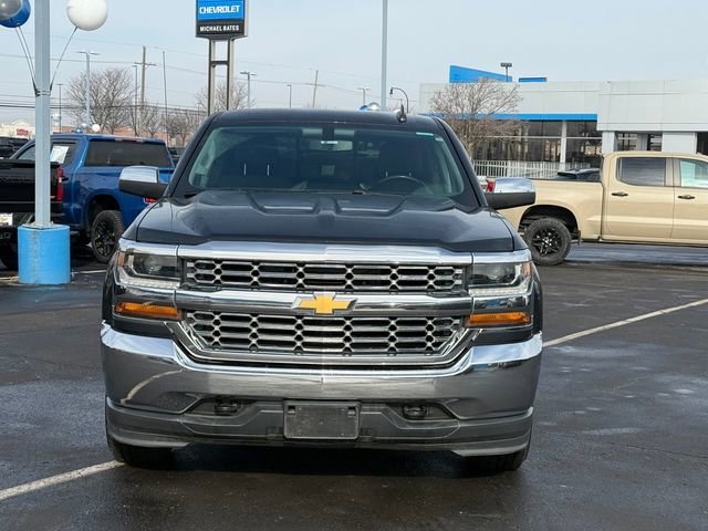 Used 2018 Chevrolet Silverado 1500 LT with VIN 1GCVKREH1JZ290037 for sale in Woodhaven, MI