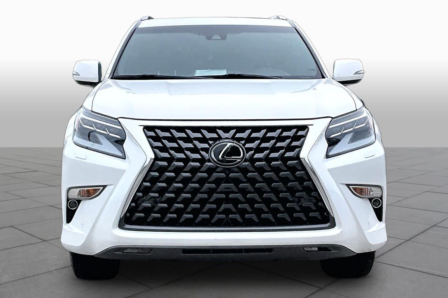 Used 2021 Starfire Pearl Lexus Luxury image 4