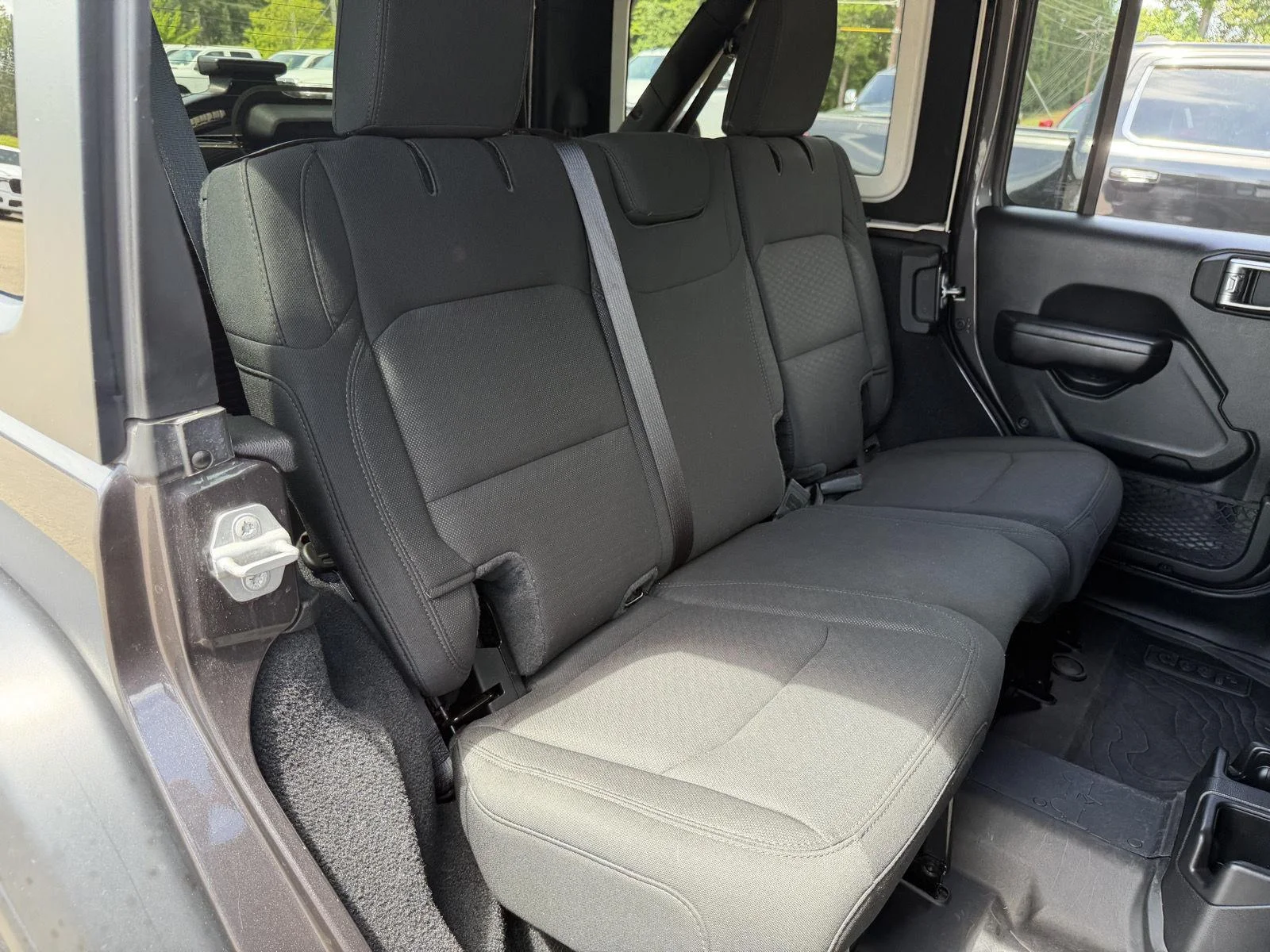 Used 2020 Granite Crystal Metallic Clearcoat Jeep Sport S image 20