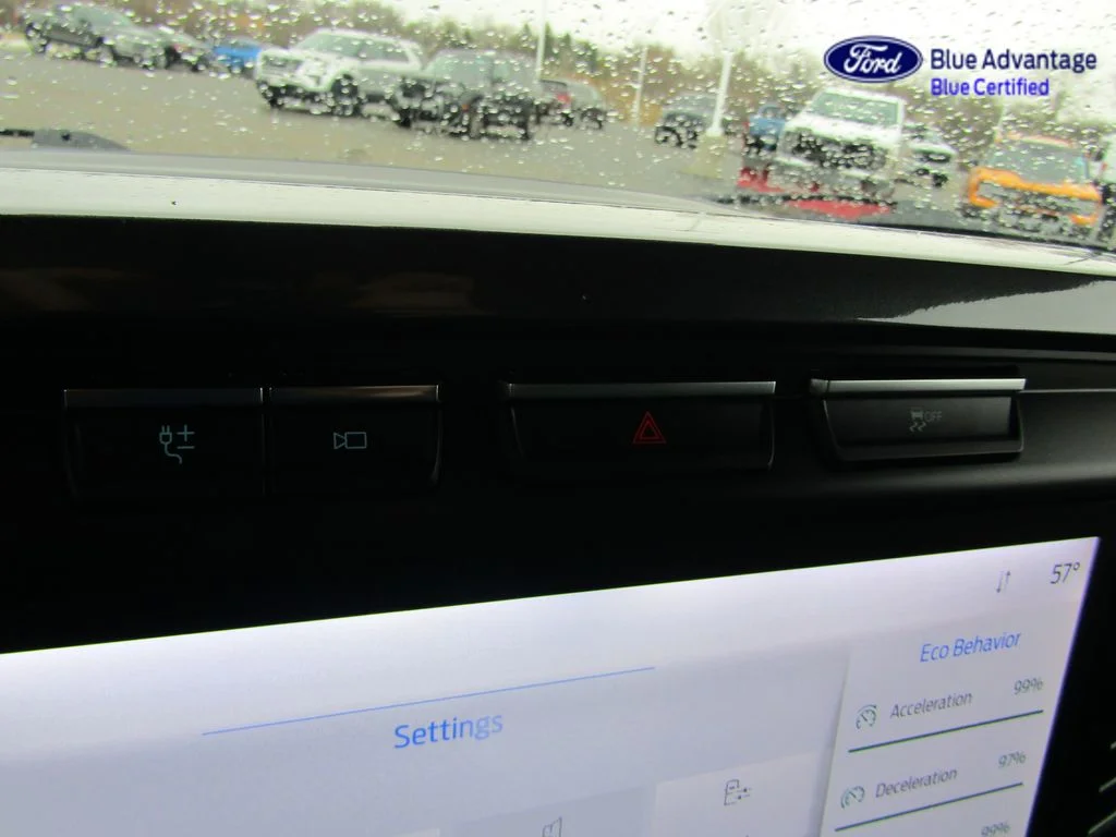 Certified Used 2023 Avalanche Ford Lariat image 35