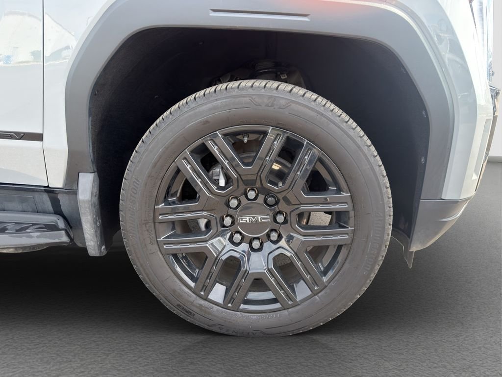 Used 2026 Gray GMC Elevation image 19