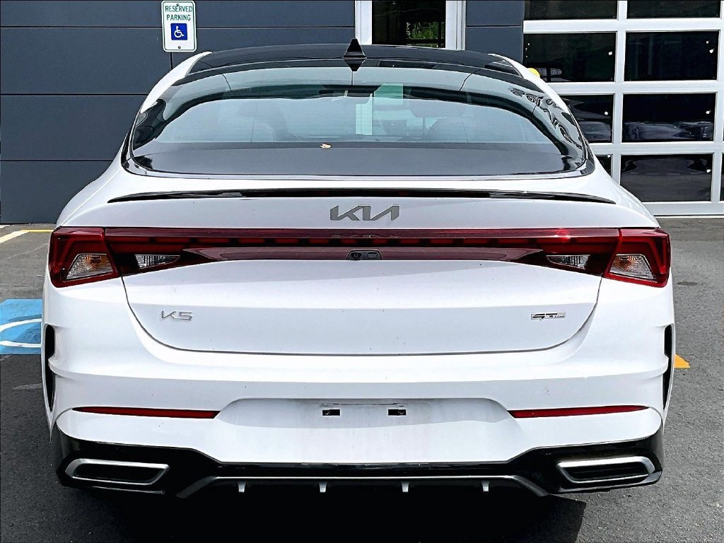 Used 2024 White Kia GT-Line image 5