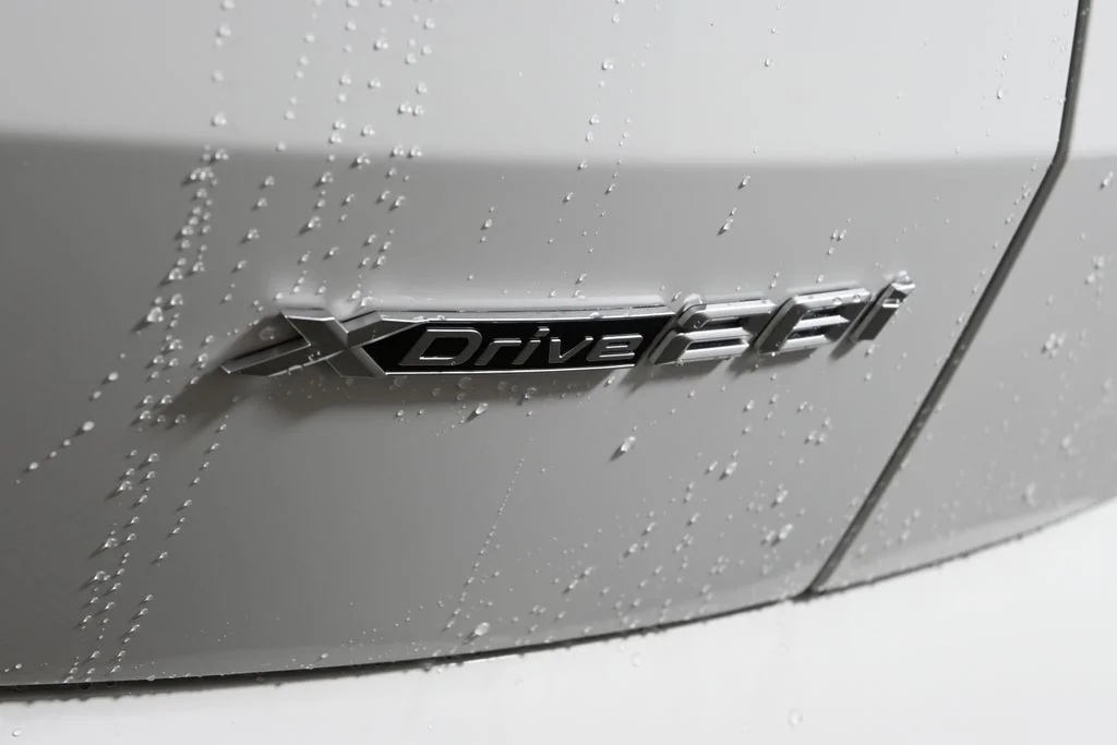Used 2026 White BMW xDrive28i image 40