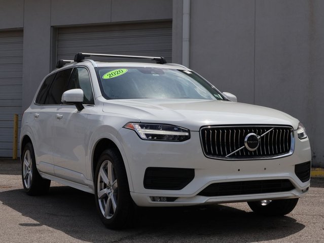 2020 Volvo XC90 T6 Momentum