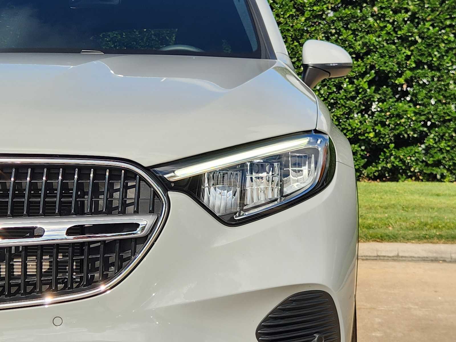 Certified Used 2026 MANUFAKTUR Alpine Grey Mercedes-Benz GLC 300 image 8