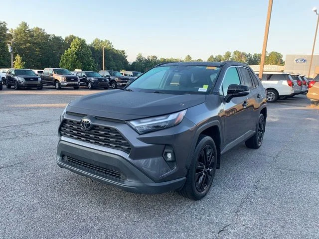 Used 2024 Gray Toyota XLE Premium image 4
