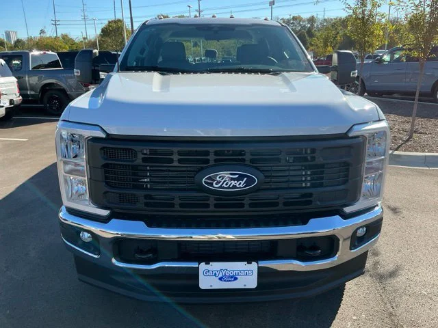 New 2027 Oxford White Ford F-350® XL image 12