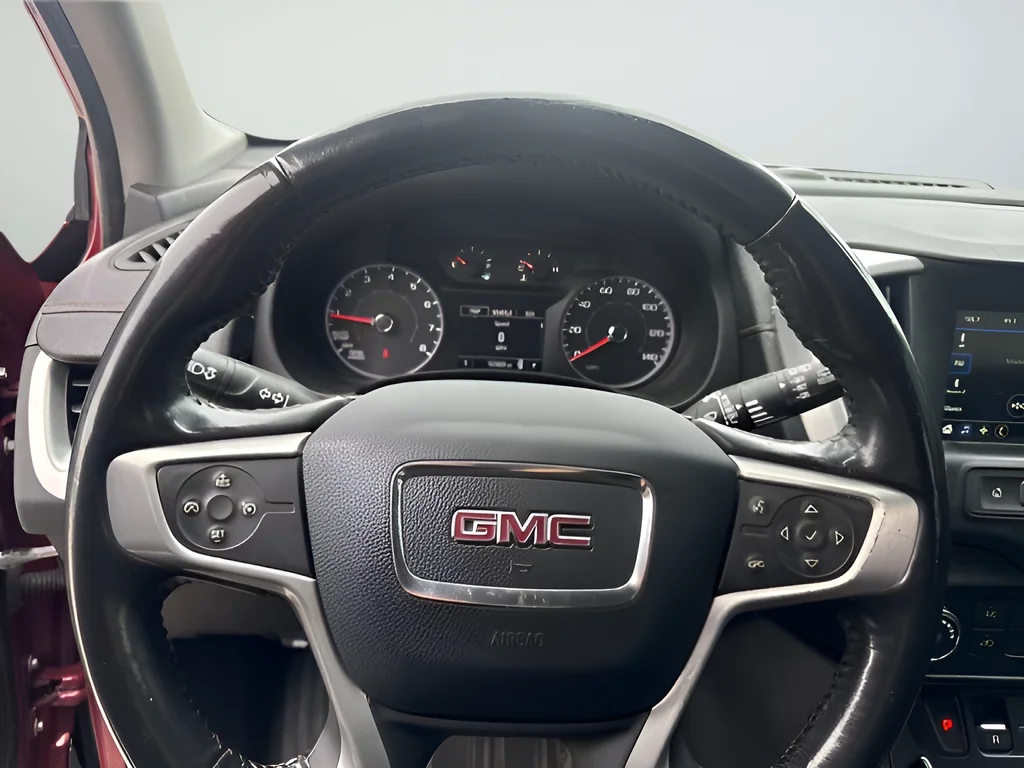 Used 2018 Red GMC SLE image 14
