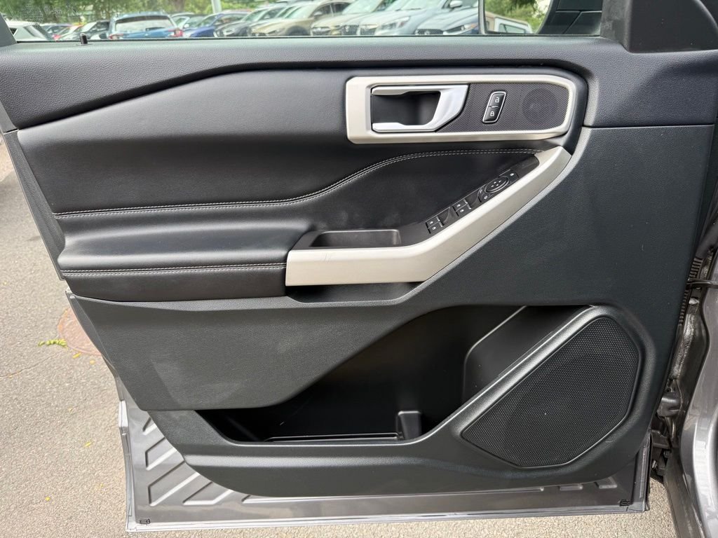 Used 2023 Carbonized Gray Metallic Ford XLT image 21