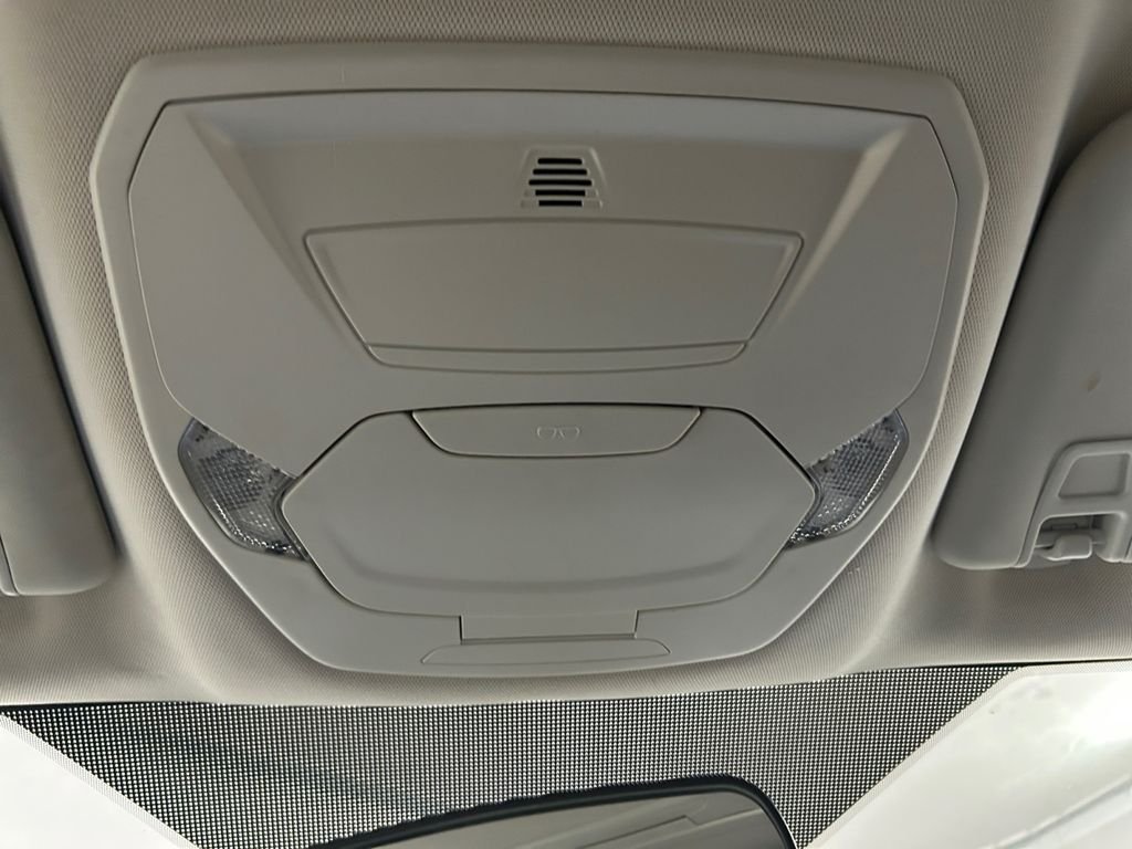 Used 2018 White Ford SE image 29