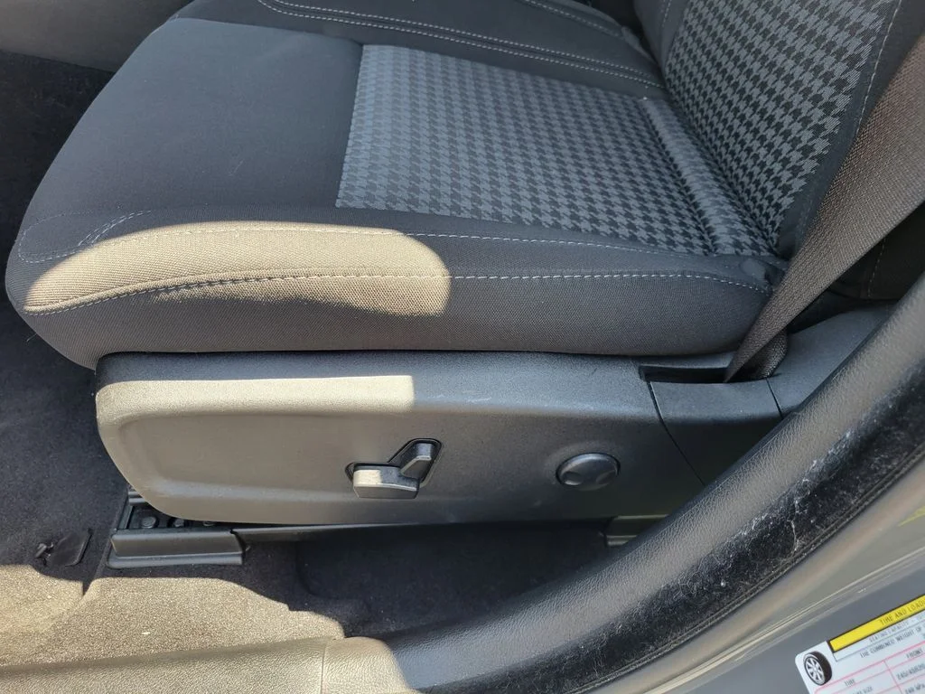 Used 2023 Gray Dodge SXT image 15