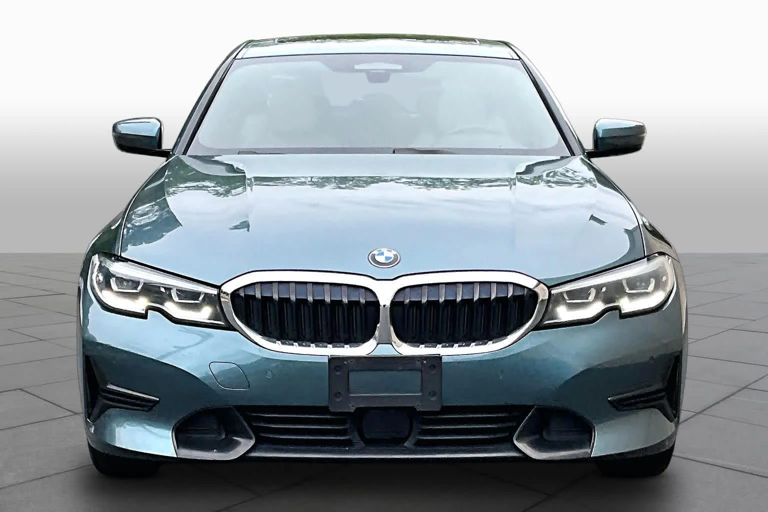 Used 2020 Blue Ridge Mountain Metallic BMW 330i xDrive image 4
