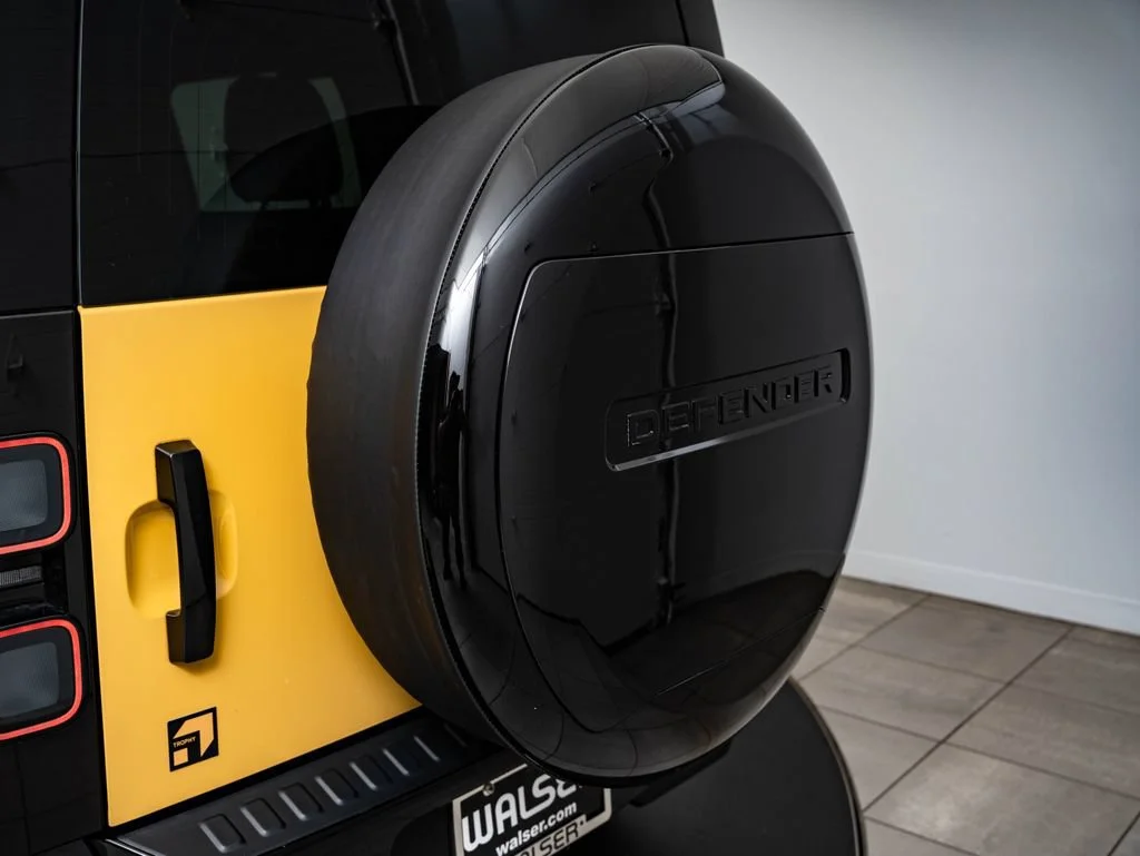 New 2026 Deep Sandglow Yellow Land Rover Trophy Edition Deep Sandglow image 21