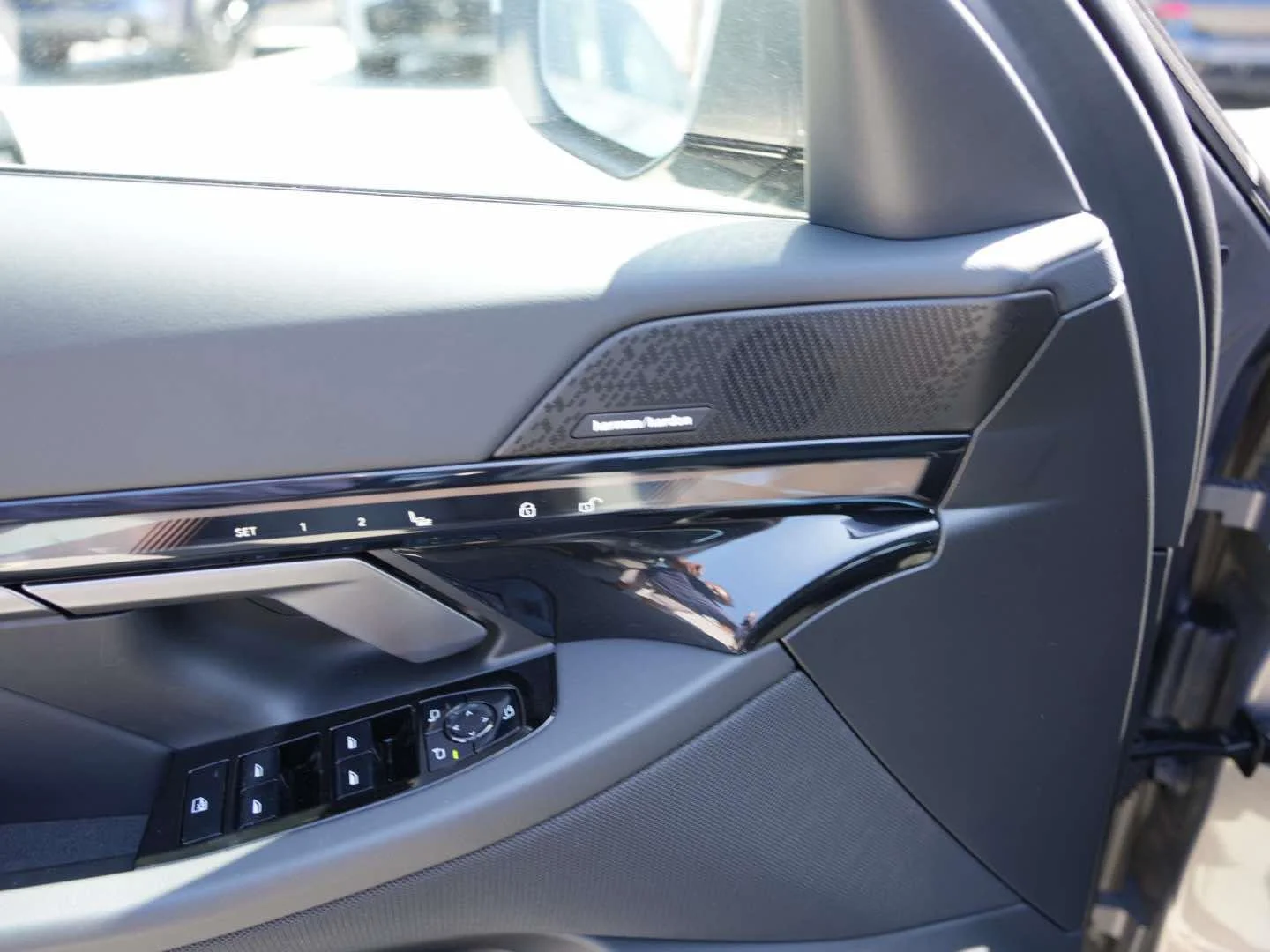 New 2027 Oxide Grey Metallic BMW 530i image 22