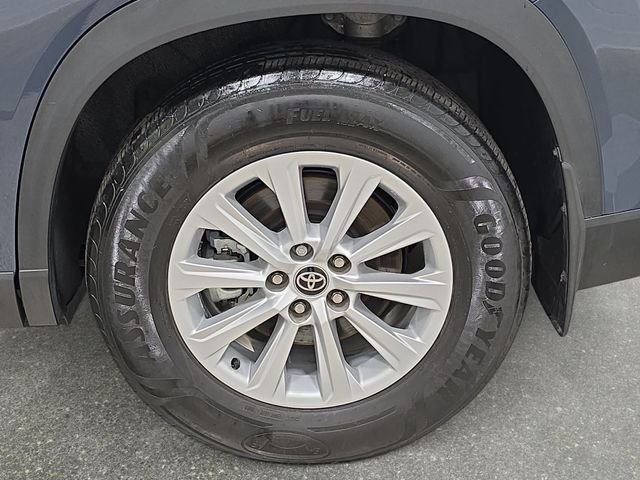 Certified Used 2024 White Toyota XLE image 32