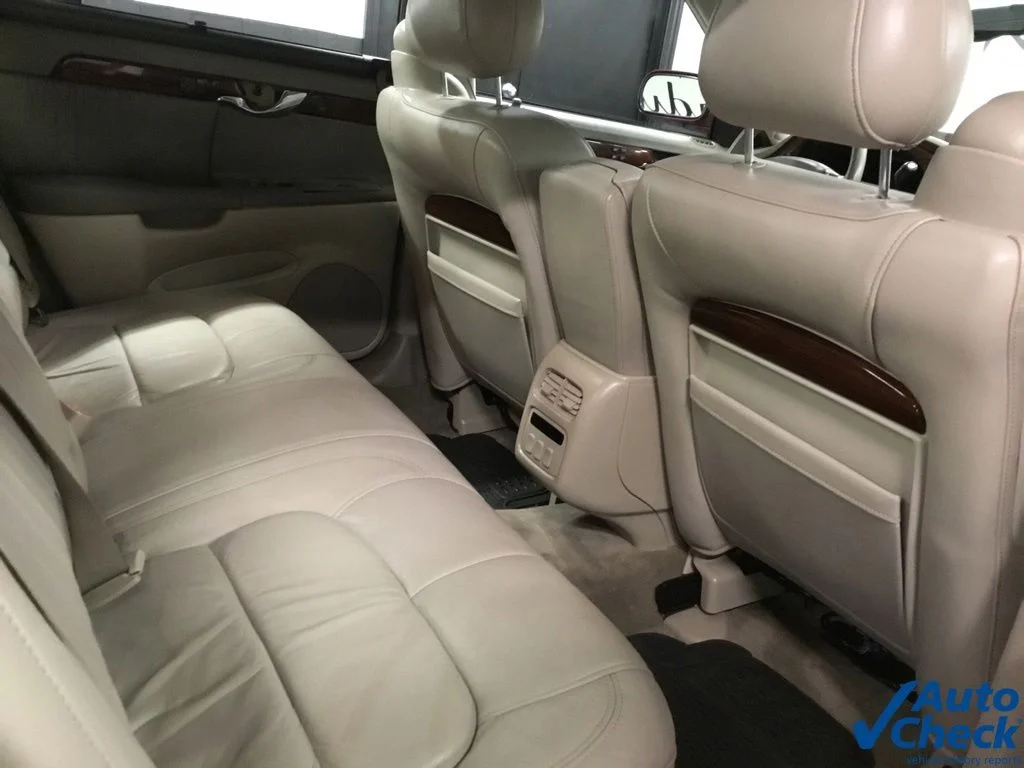 Used 2000 Red Cadillac DHS image 33
