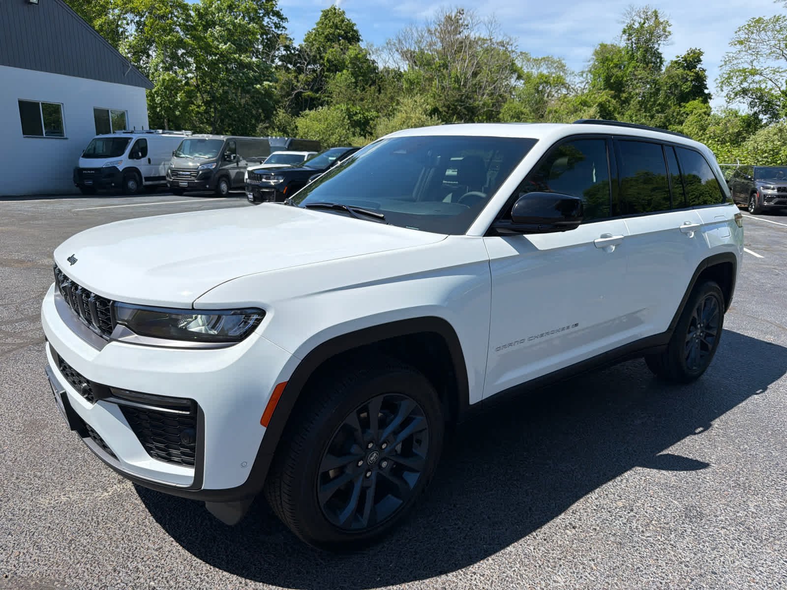 New 2026 Bright White Clear-Coat Exterior Paint Jeep 85th Anniversary Edition image 7
