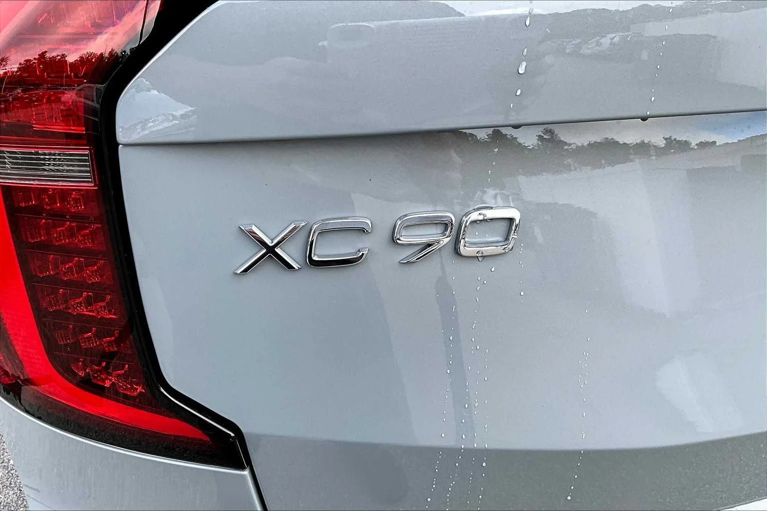 New 2026 Vapour Grey Volvo Plus image 6