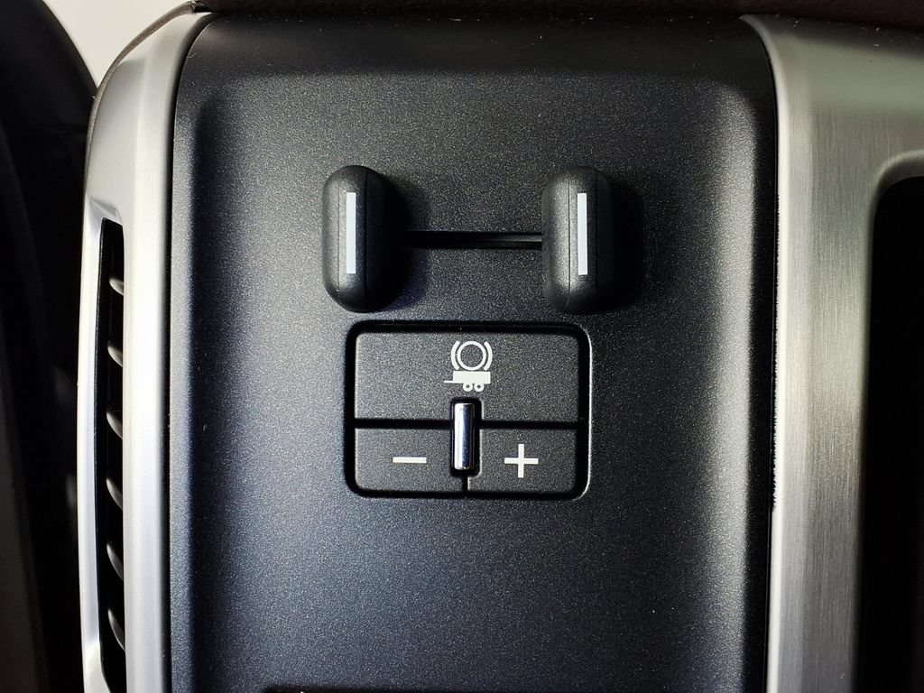 Used 2015 QUICKSILVER METALLIC GMC SLT image 22