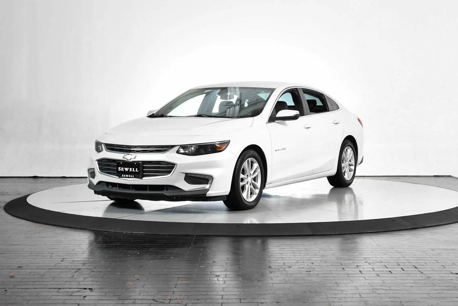 2017 Chevrolet Malibu 1LT's photo