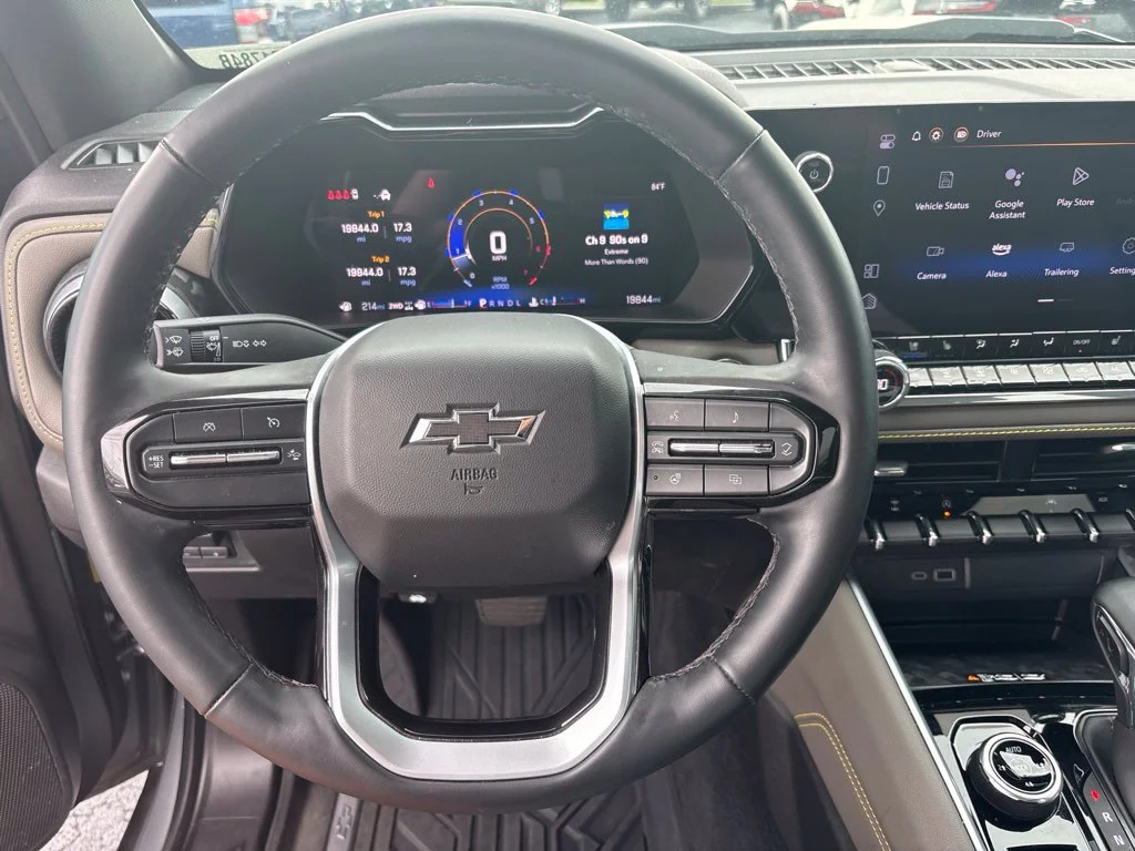 Used 2025 Gray Chevrolet ZR2 image 14
