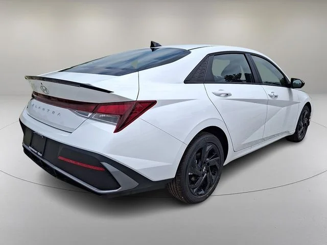 New 2026 White Hyundai SEL Sport image 7