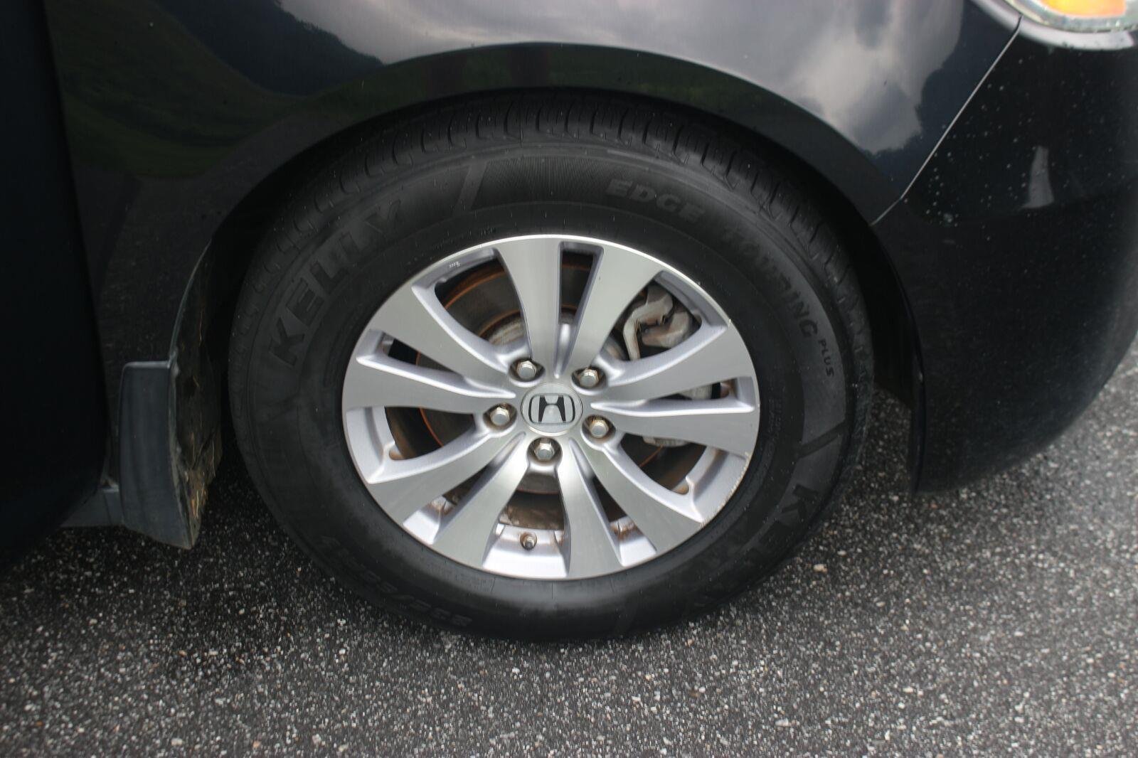 Used 2016  Honda EX-L image 42
