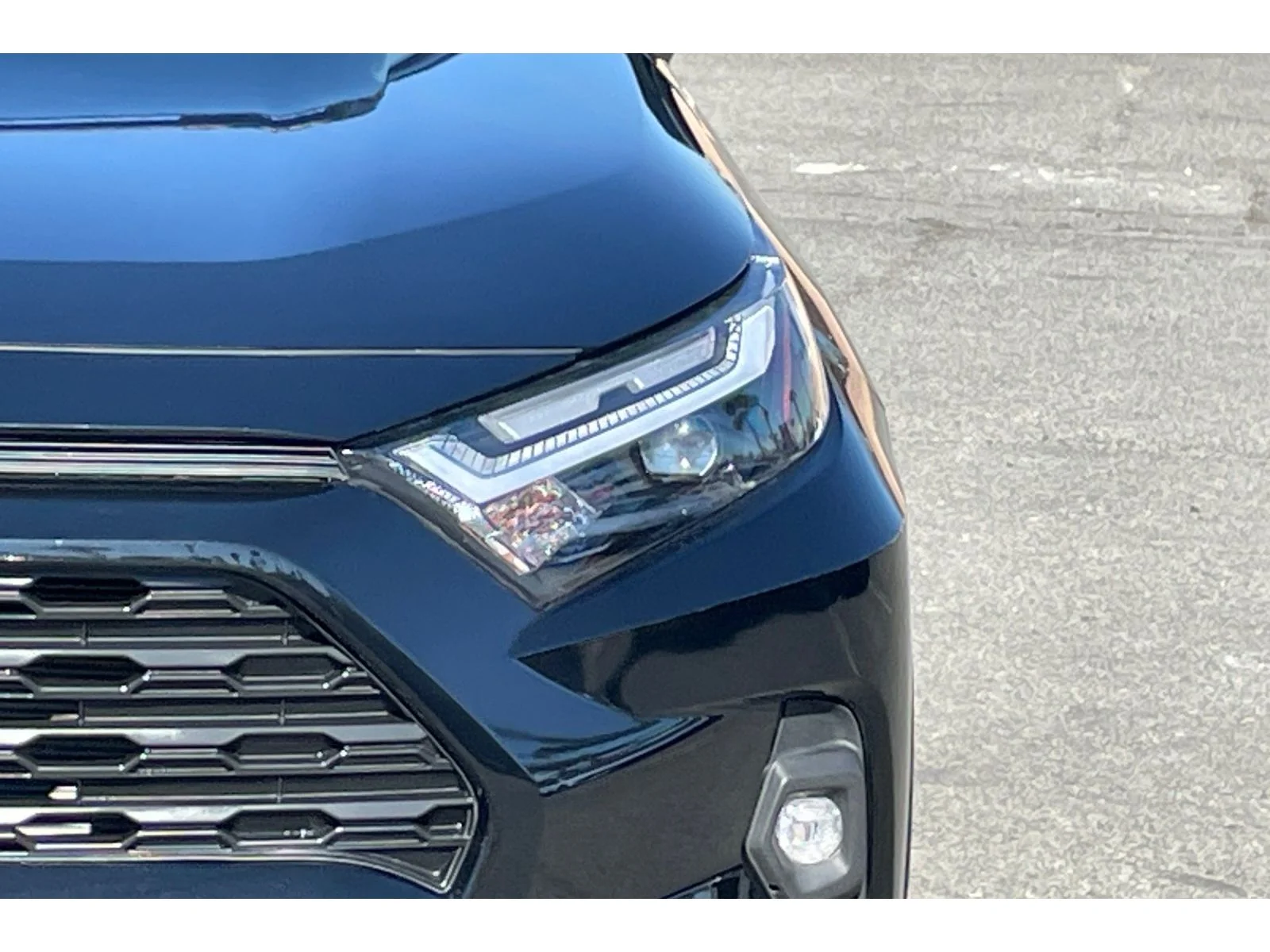 Used 2024 Midnight Black Metallic Toyota Hybrid XLE Premium image 51