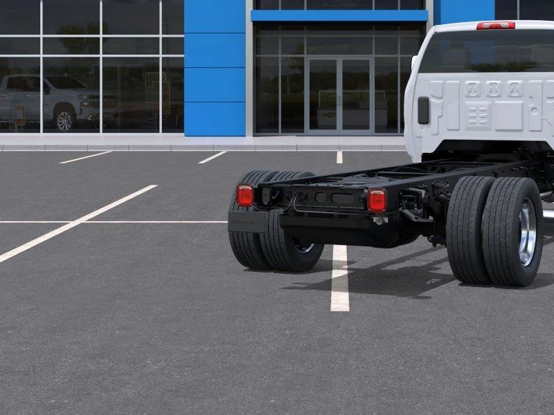 New 2026 Summit White Chevrolet WT image 11