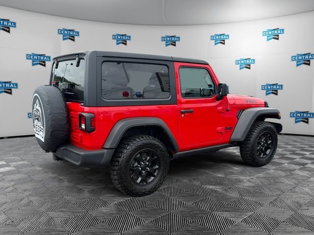 Used 2022 Red Jeep  image 6