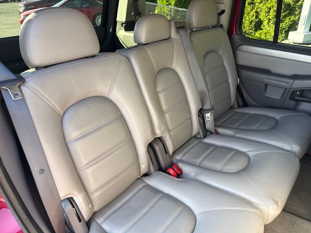Used 2004 Red Fire Clearcoat Metallic Ford XLT image 20