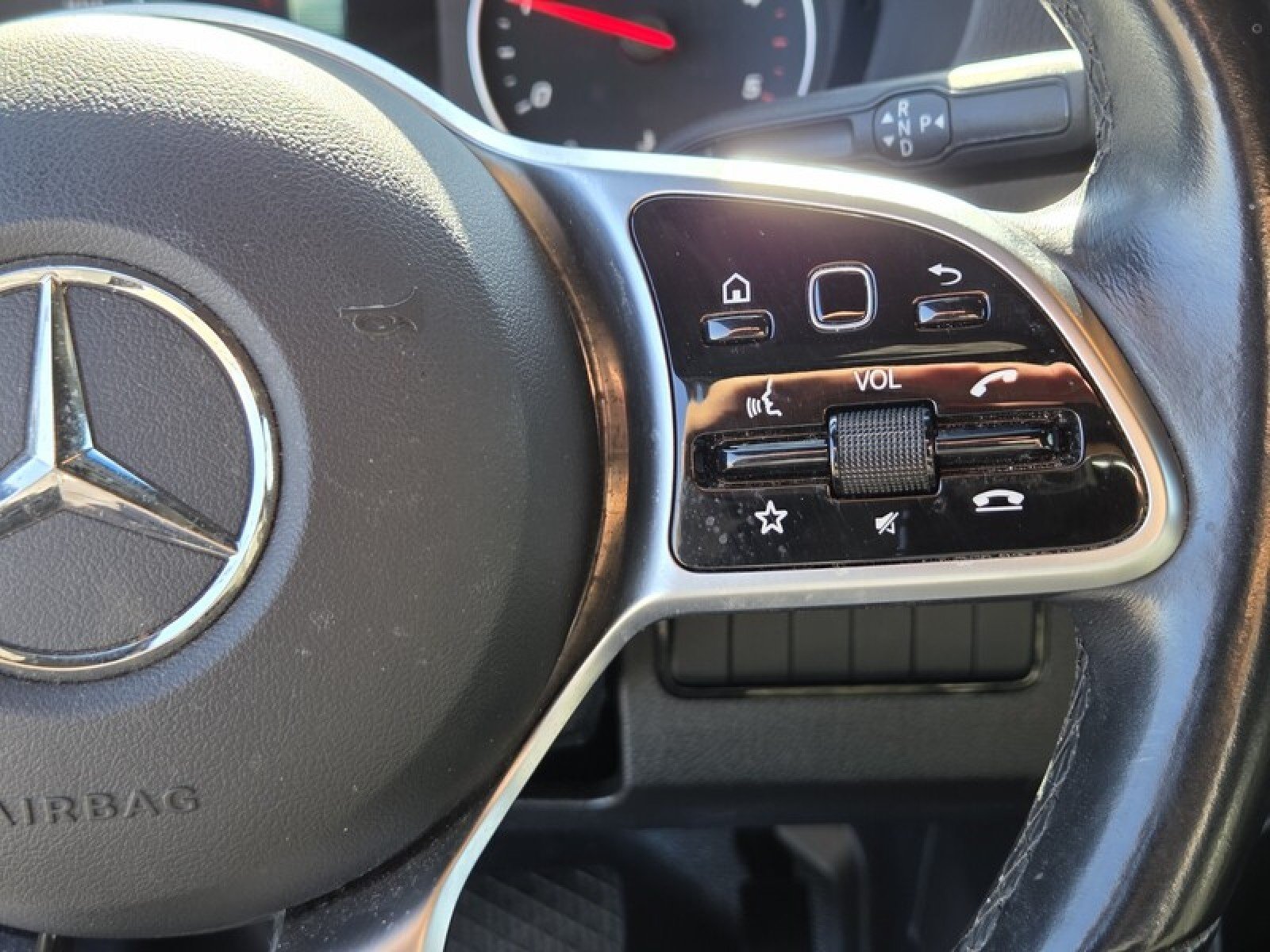 Used 2024 Iridium Silver Mercedes-Benz M4CAEH image 27